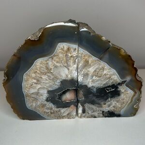 Beautiful Agate Geode Crystal Bookends - 2.2kg